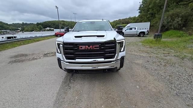 New 2024 GMC Sierra 2500 Pro AWD/4WD image 9