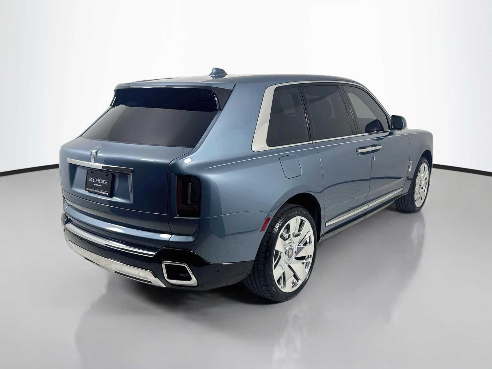 Certified 2026 Rolls-Royce Cullinan AWD/4WD image 8