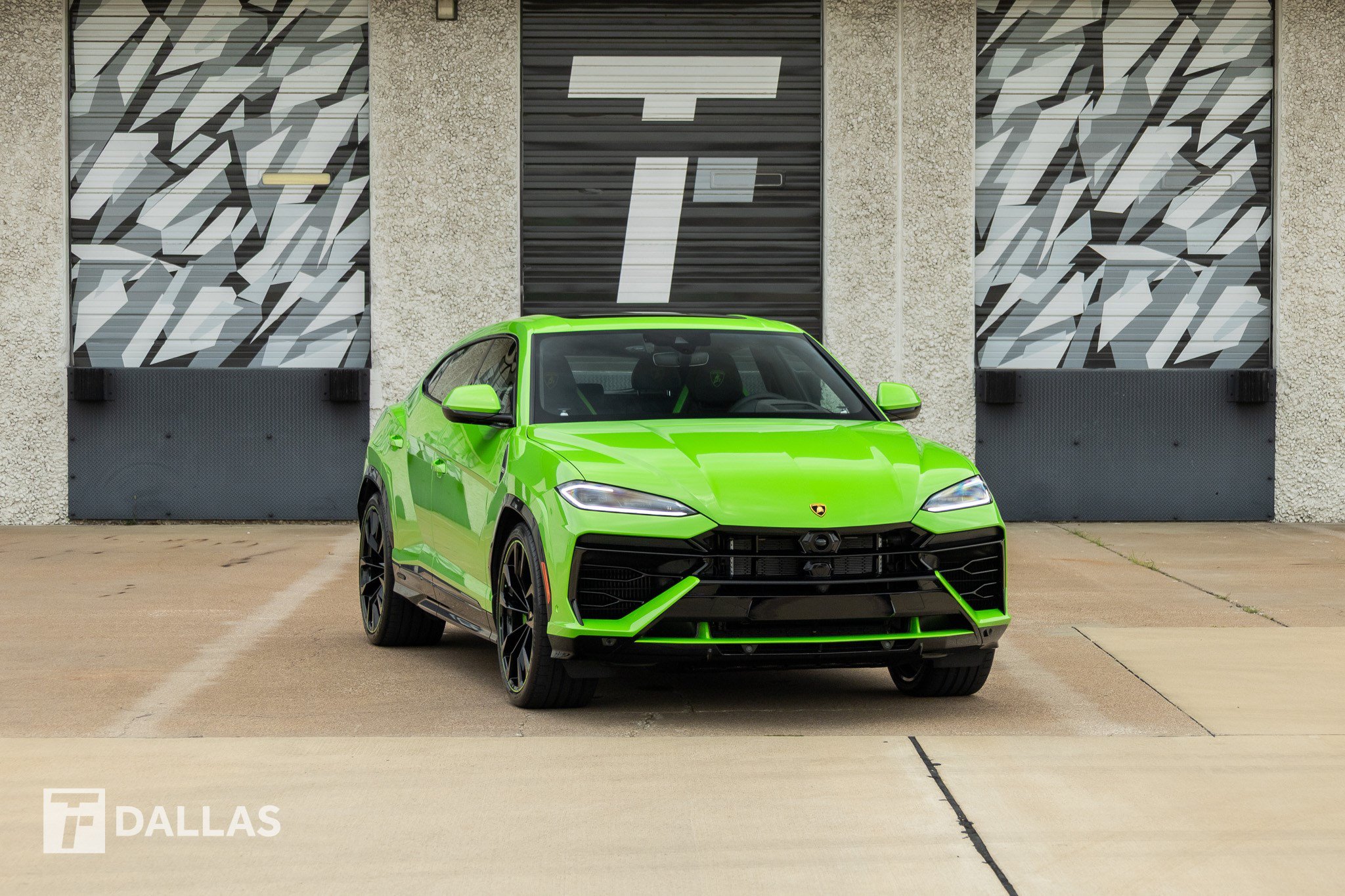 Used 2025 Lamborghini Urus S AWD/4WD image 2