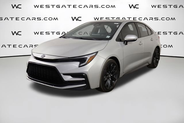 Used 2025 Toyota Corolla SE FWD image 1