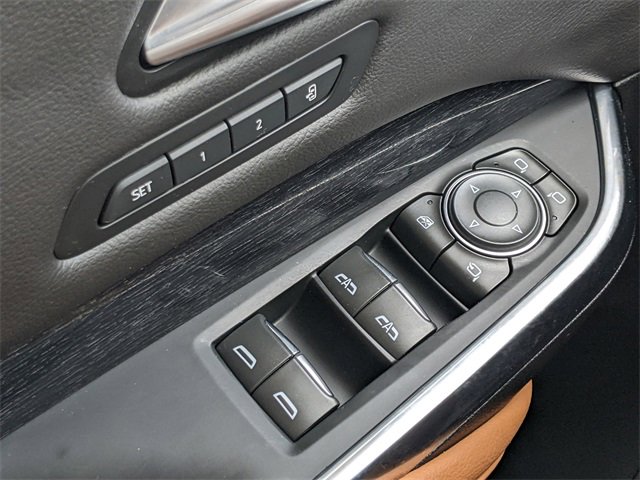 Used 2025 Cadillac XT4 Premium Luxury w/ Technology Package image 18