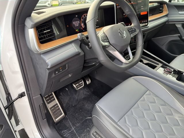 New 2026 Volkswagen Tiguan SEL R-Line AWD/4WD image 43