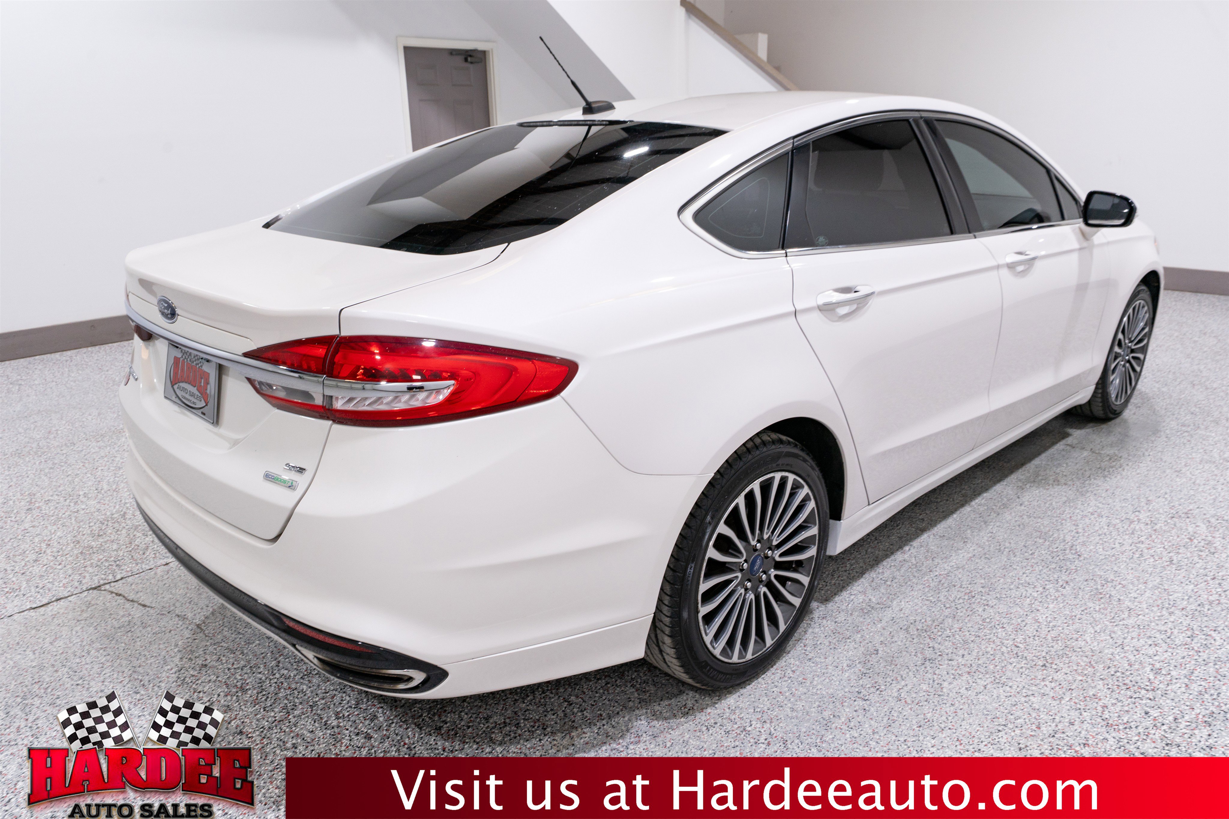 Used 2017 Ford Fusion SE image 5