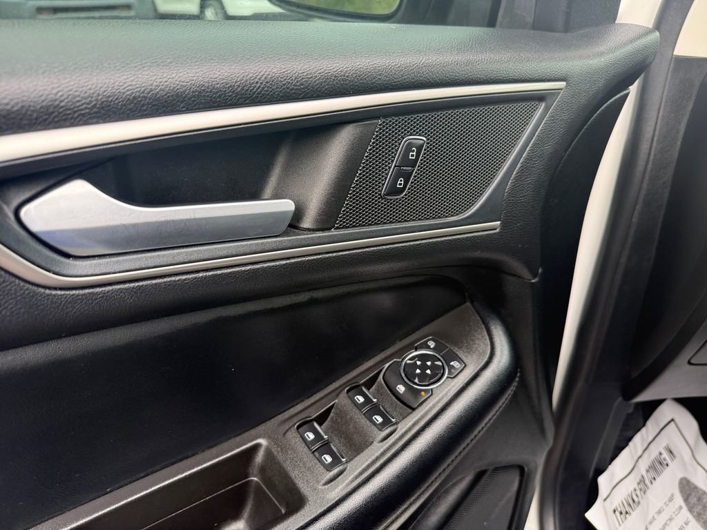 Used 2022 Ford Edge SEL w/ Convenience Package AWD/4WD image 19