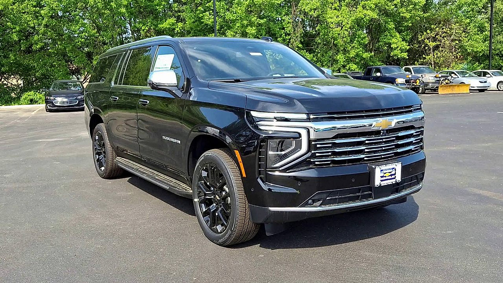 New 2026 Chevrolet Suburban Premier w/ Sun And Tow Package AWD/4WD image 5