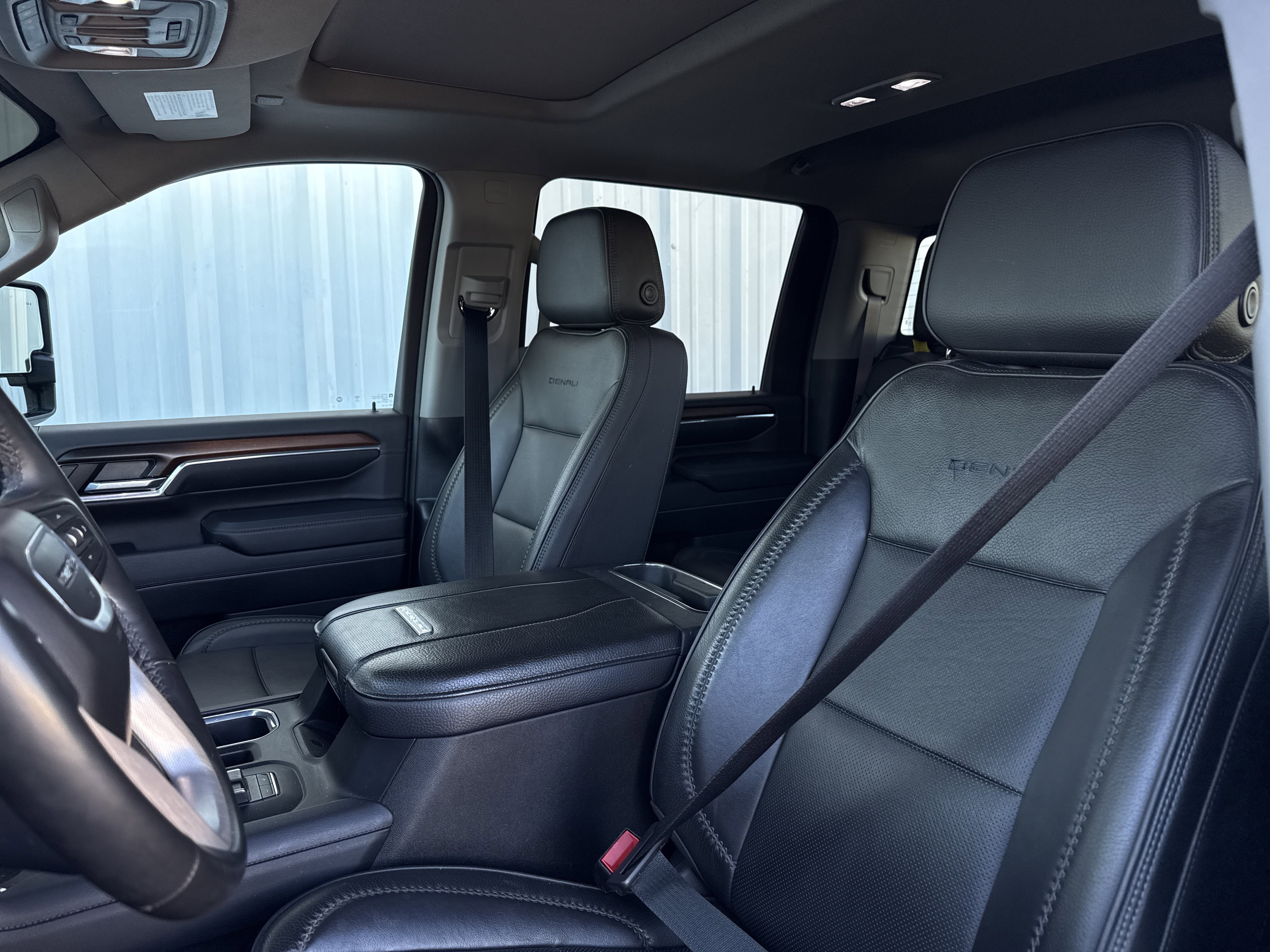 Used 2024 GMC Sierra 3500 Denali w/ Denali Reserve Package image 19