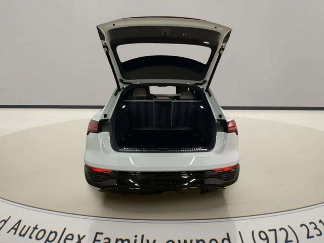 Used 2024 Audi Q8 e-tron Prestige w/ Prestige Package AWD/4WD image 9