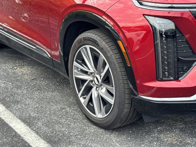 Certified 2026 Cadillac Vistiq Sport w/ LPO, Floor Liner Package AWD/4WD image 5