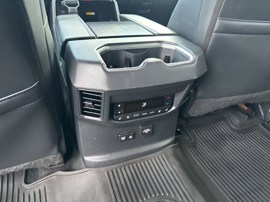 Used 2024 Toyota Sequoia Platinum image 21