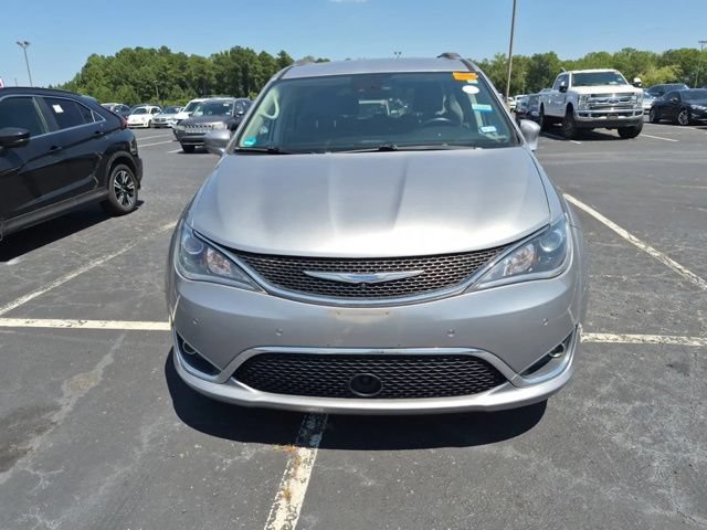 Used 2018 Chrysler Pacifica Touring-L Plus w/ Advanced Safetytec Group FWD image 9