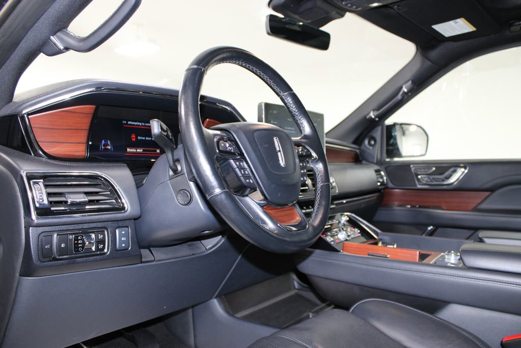 Used 2023 Lincoln Navigator Reserve AWD/4WD image 24
