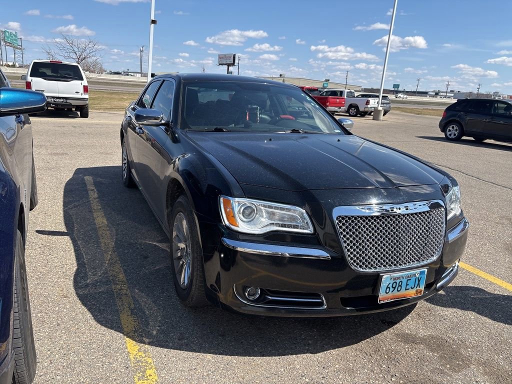 Used 2013 Chrysler 300 RWD image 2