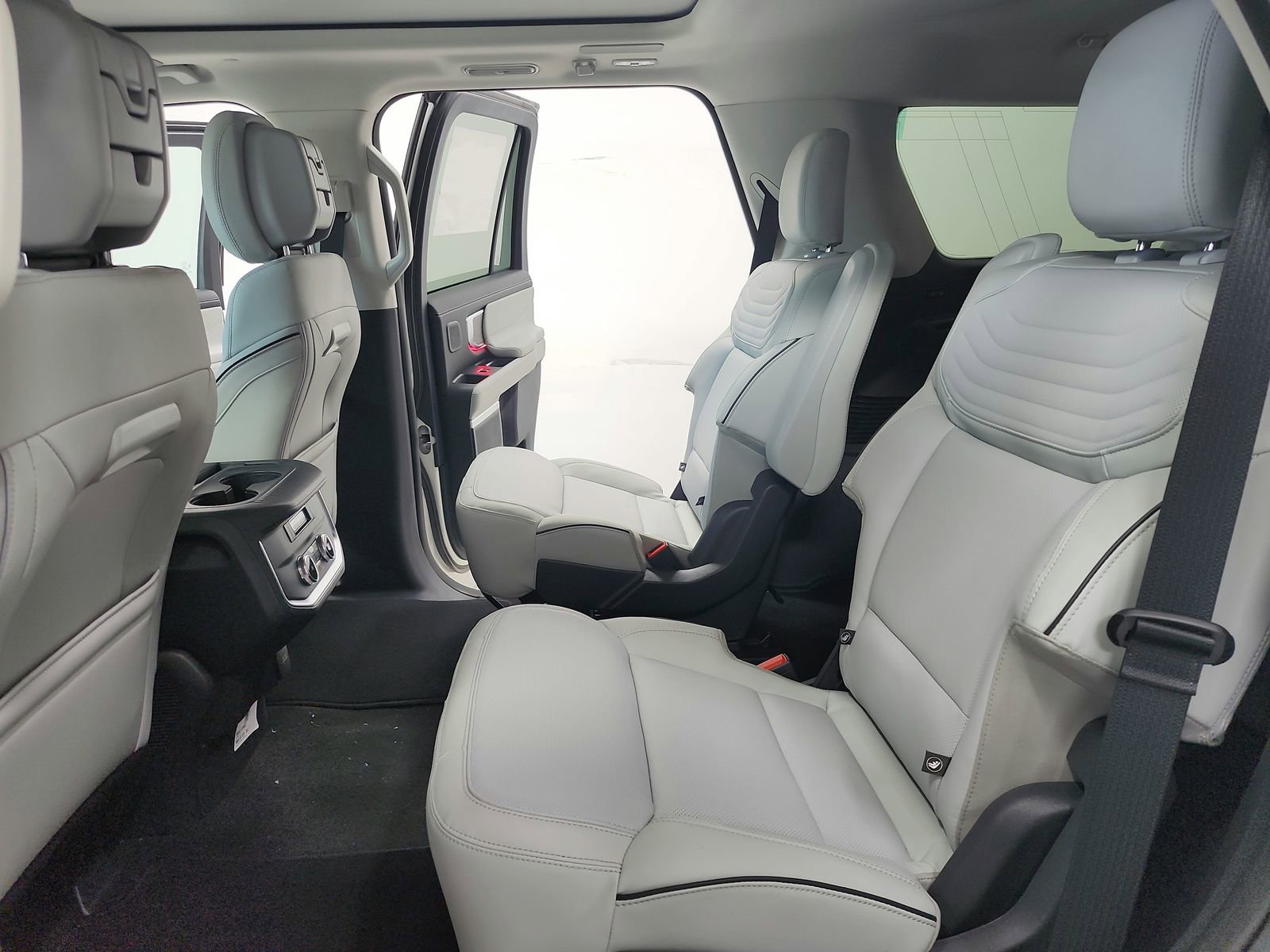 New 2026 Ford Expedition Platinum image 37