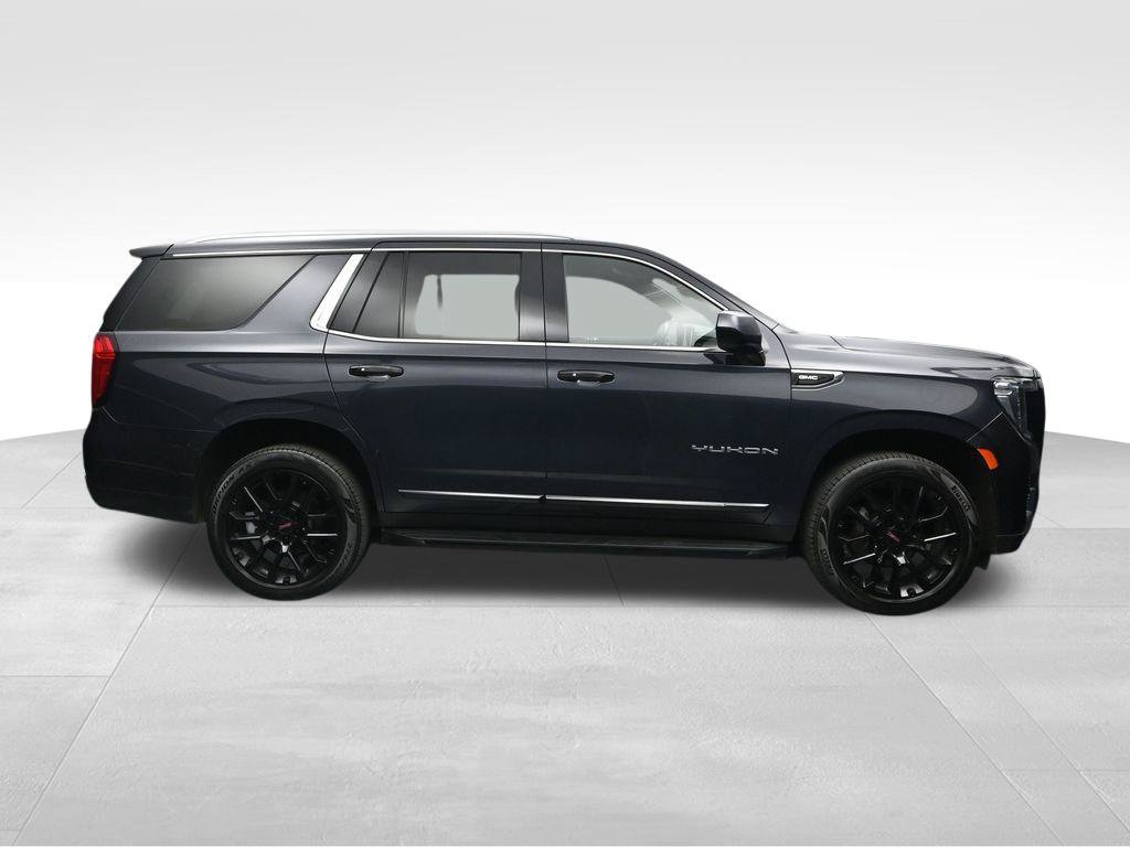 Used 2023 GMC Yukon SLT AWD/4WD image 6