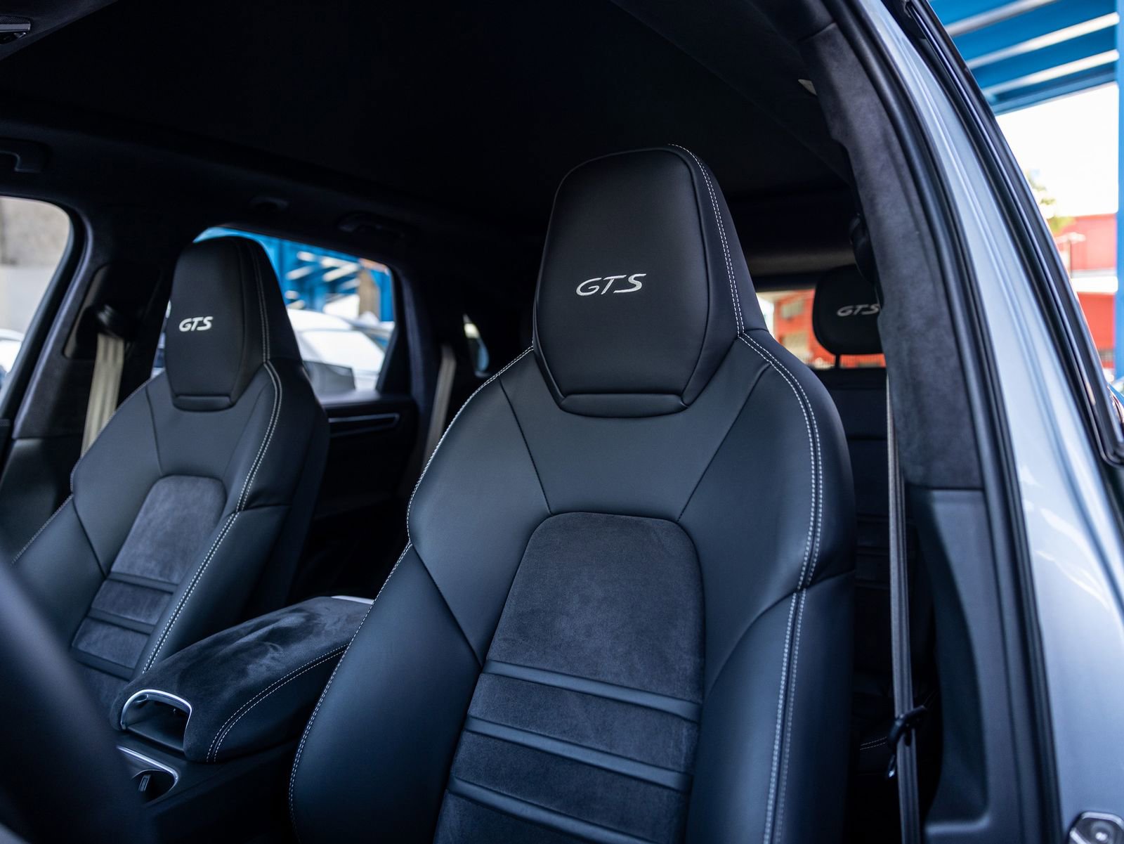 Certified 2023 Porsche Cayenne GTS AWD/4WD image 5