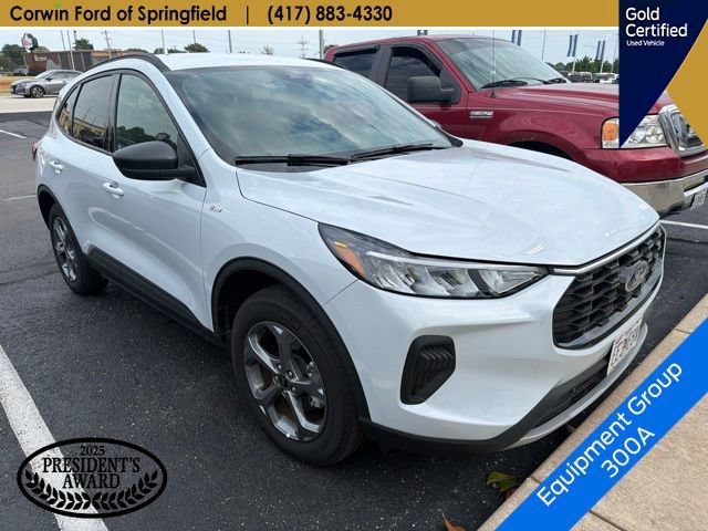 Certified 2025 Ford Escape ST-Line w/ Tech Pack #1 AWD/4WD image 4