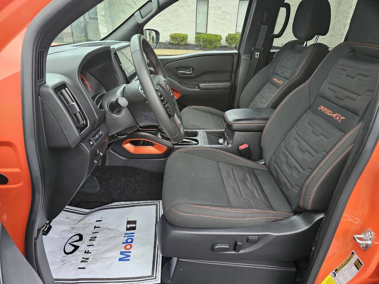 Used 2025 Nissan Frontier PRO-4X w/ Pro Convenience Package image 22