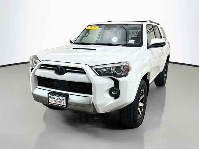 Used 2024 Toyota 4Runner TRD Off-Road AWD/4WD image 3