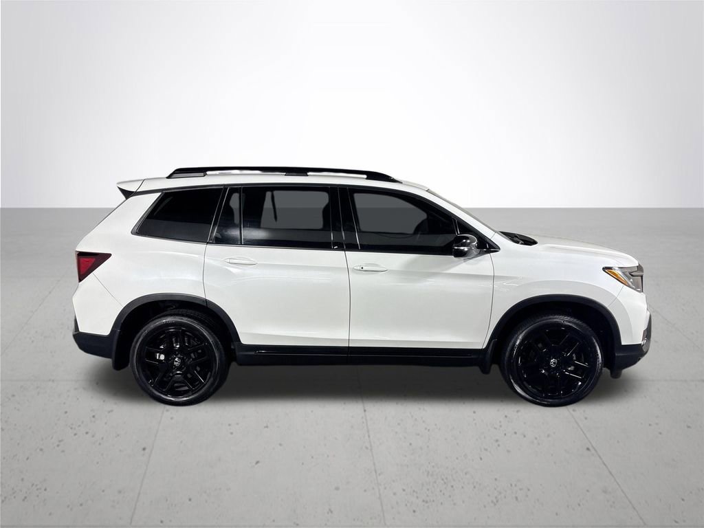 Used 2025 Honda Passport Black Edition image 5