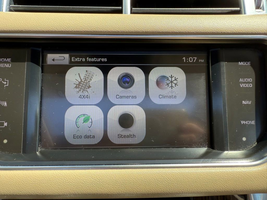 Used 2014 Land Rover Range Rover Sport HSE image 28