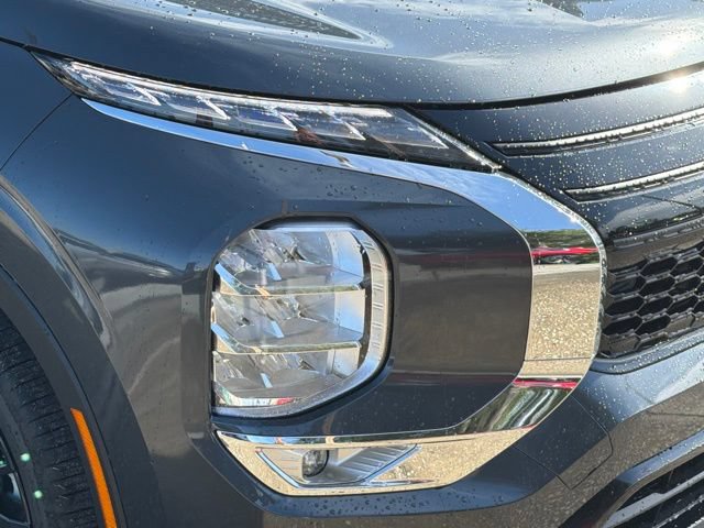 New 2026 Mitsubishi Outlander LE FWD image 9