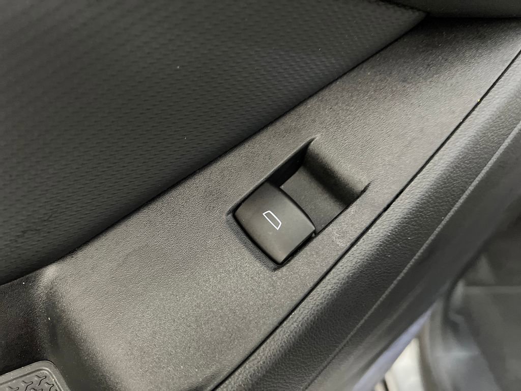 Used 2026 Chevrolet Equinox LT FWD image 16