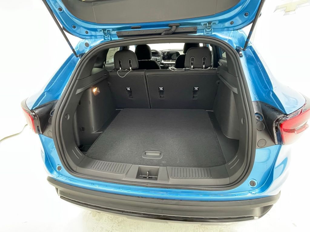 New 2026 Chevrolet Trax RS FWD image 8