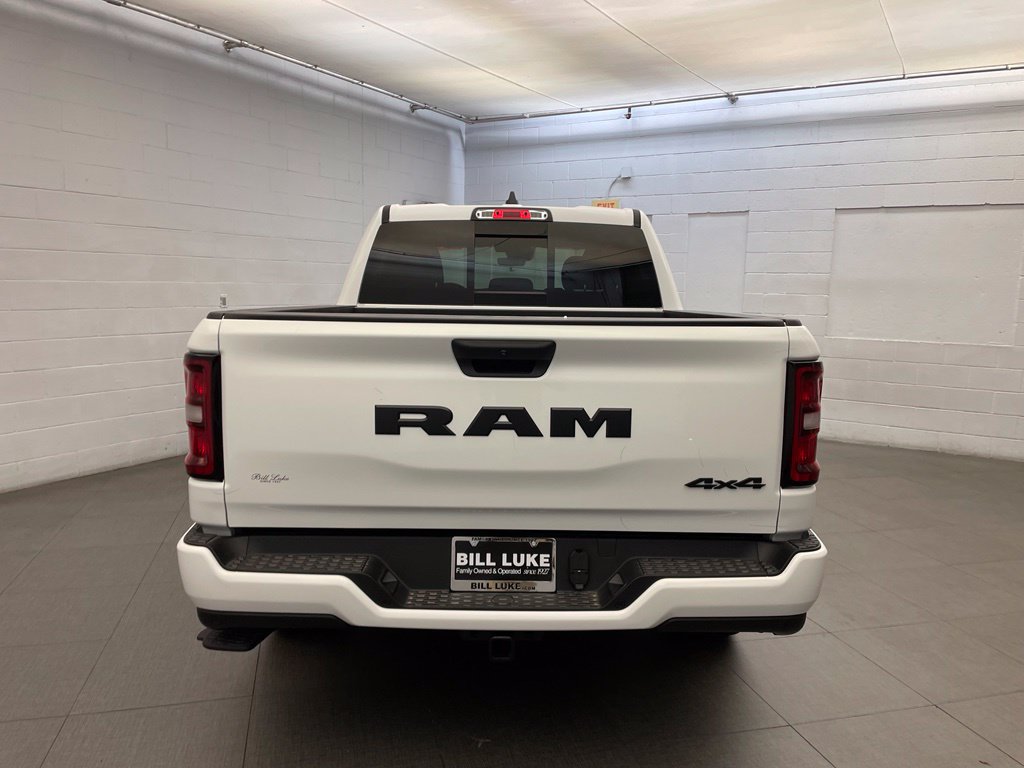 New 2026 RAM 1500 Express AWD/4WD image 4