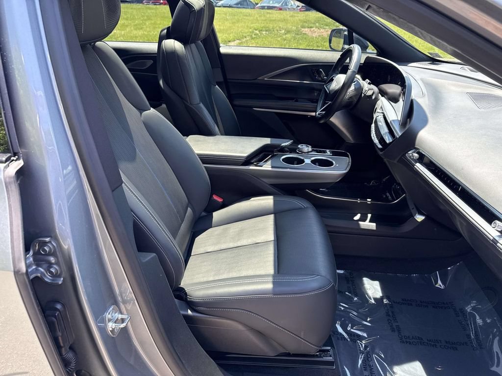 Certified 2024 Cadillac Lyriq Sport AWD/4WD image 7