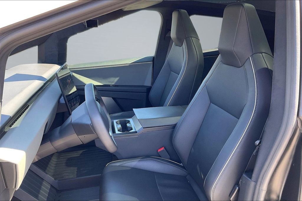 Used 2025 Tesla Cybertruck AWD Crew Cab image 25