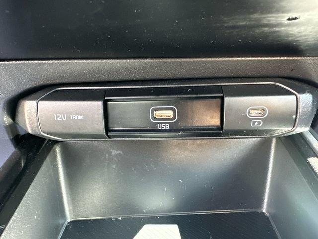 Used 2026 Kia Niro LX FWD image 33