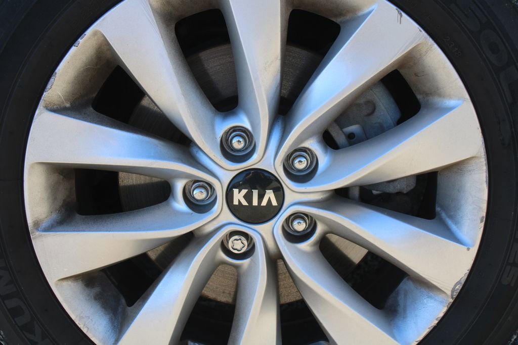 Used 2016 Kia Optima EX image 17