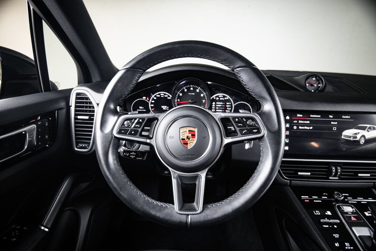 Certified 2023 Porsche Cayenne Platinum Edition AWD/4WD image 26