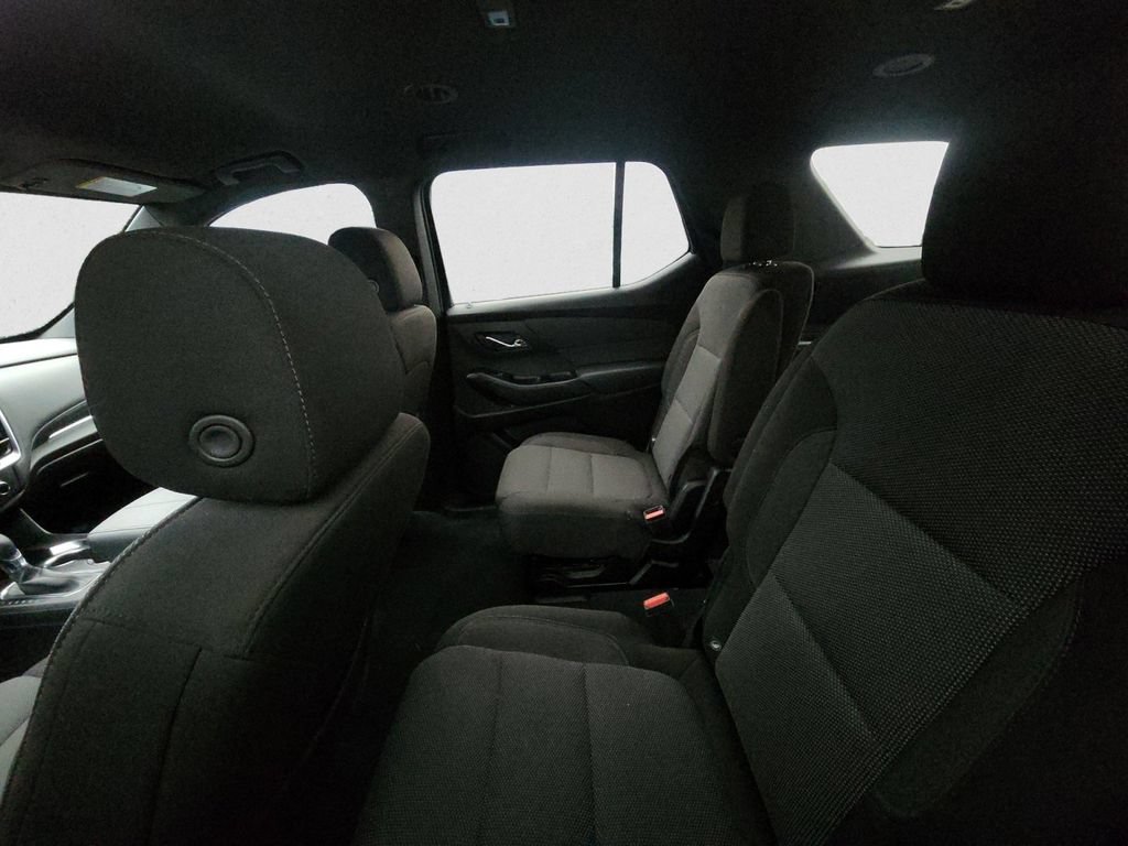 Used 2023 Chevrolet Traverse LT AWD/4WD image 8