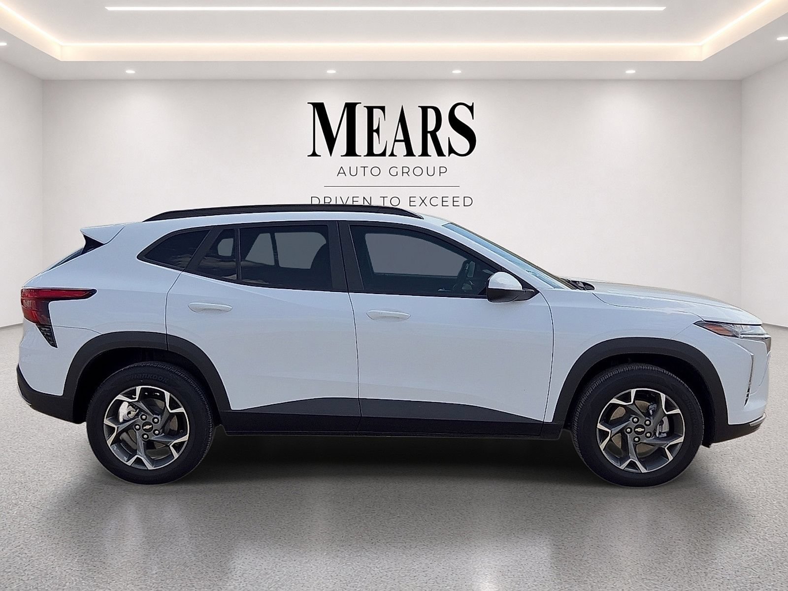 Used 2025 Chevrolet Trax LT w/ Driver Confidence Package FWD image 6