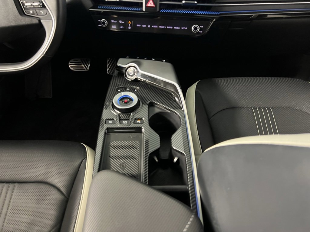 Used 2022 Kia EV6 GT-Line image 16