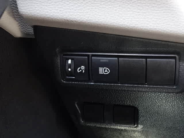 Certified 2022 Toyota Corolla Cross LE w/ Black Badges Package (TMS) AWD/4WD image 40