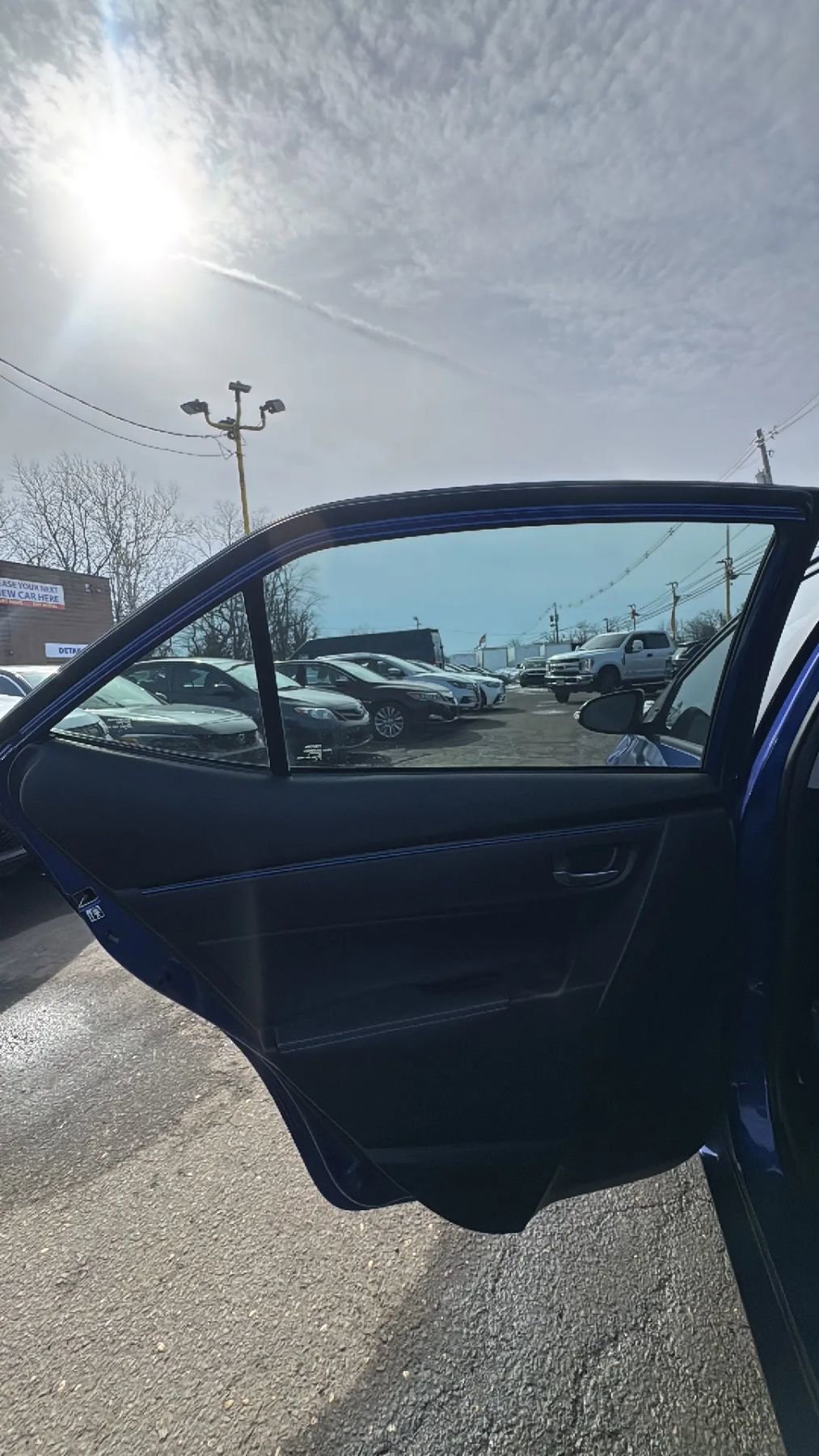 Used 2017 Toyota Corolla SE image 23