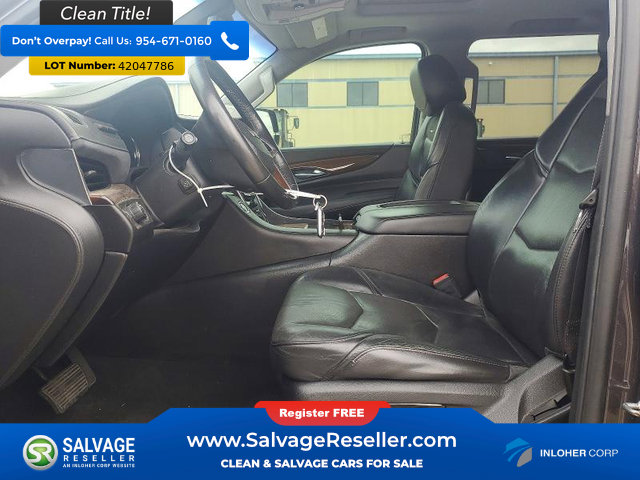 Used 2018 Cadillac Escalade Luxury image 9
