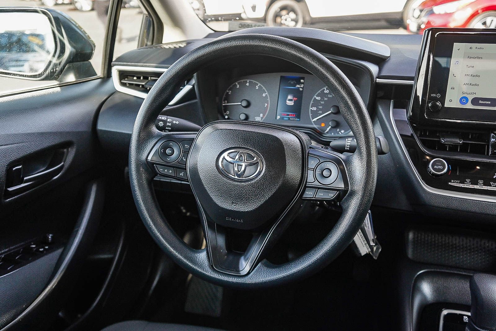 Certified 2025 Toyota Corolla LE image 17