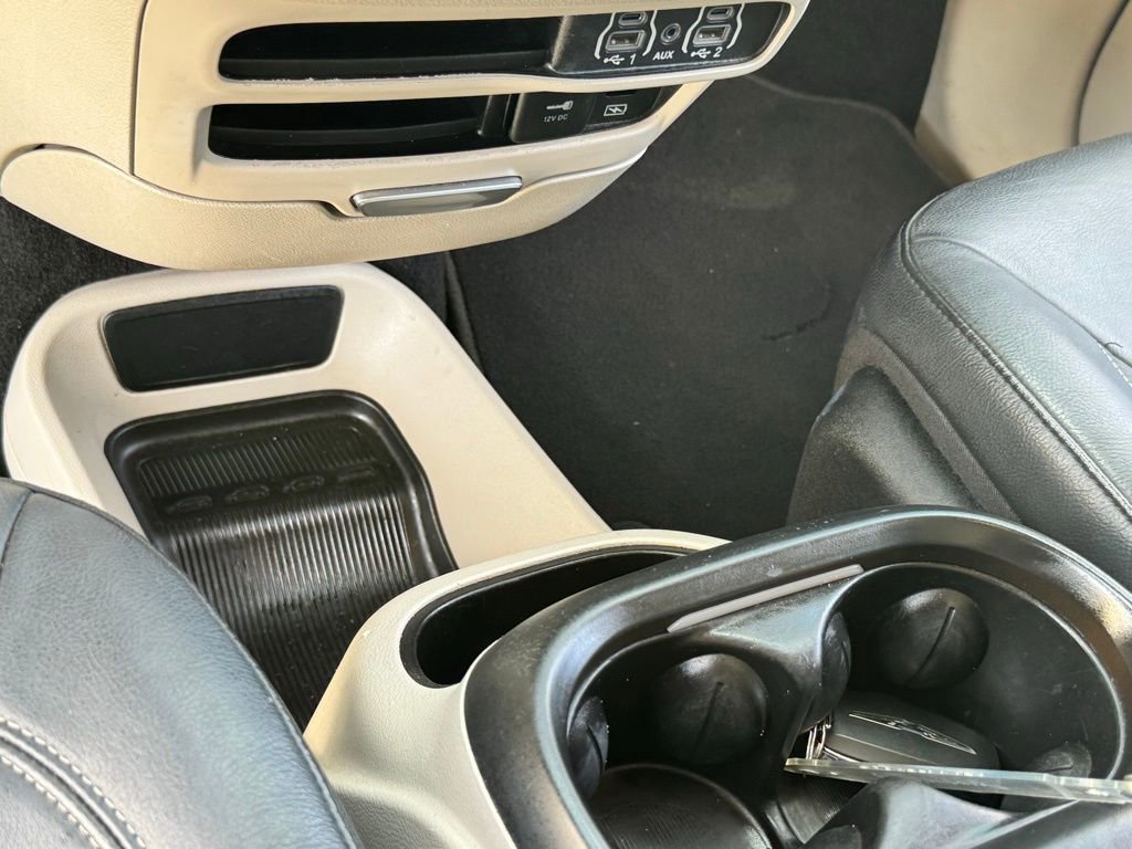 Used 2022 Chrysler Pacifica Touring-L FWD image 25