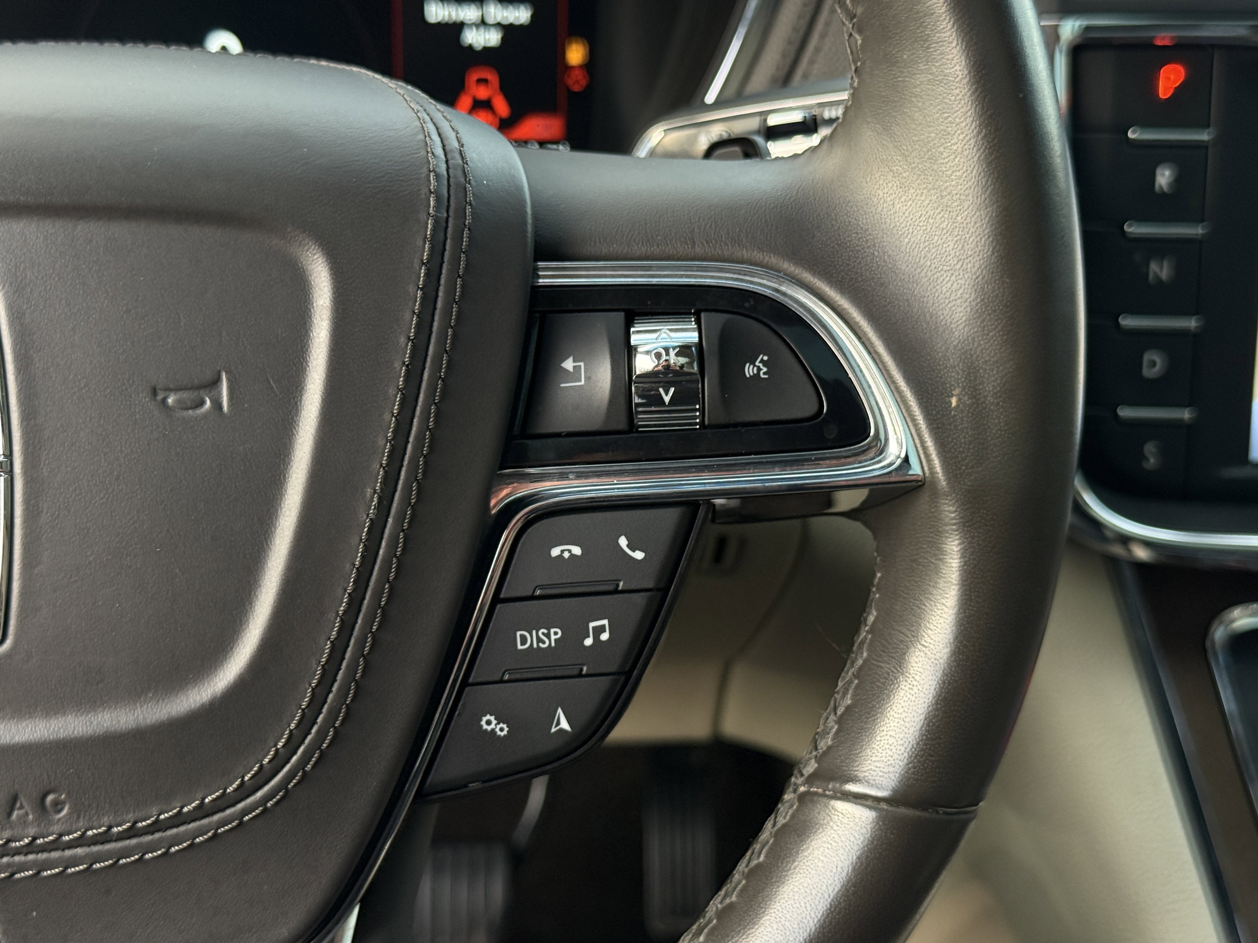 Used 2019 Lincoln Continental Select w/ Continental Climate Package image 20