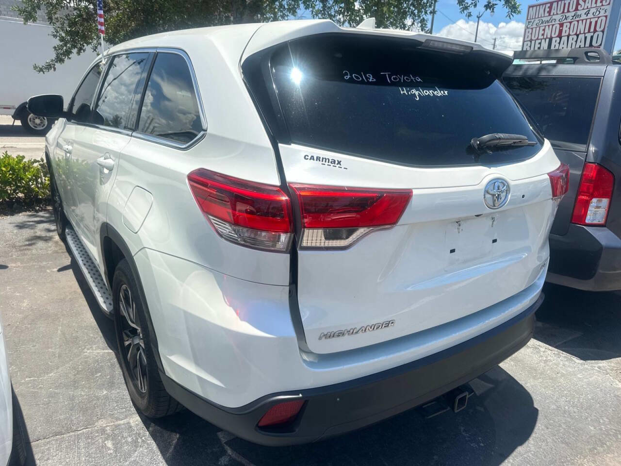 Used 2018 Toyota Highlander LE V6 FWD (Natl) image 5