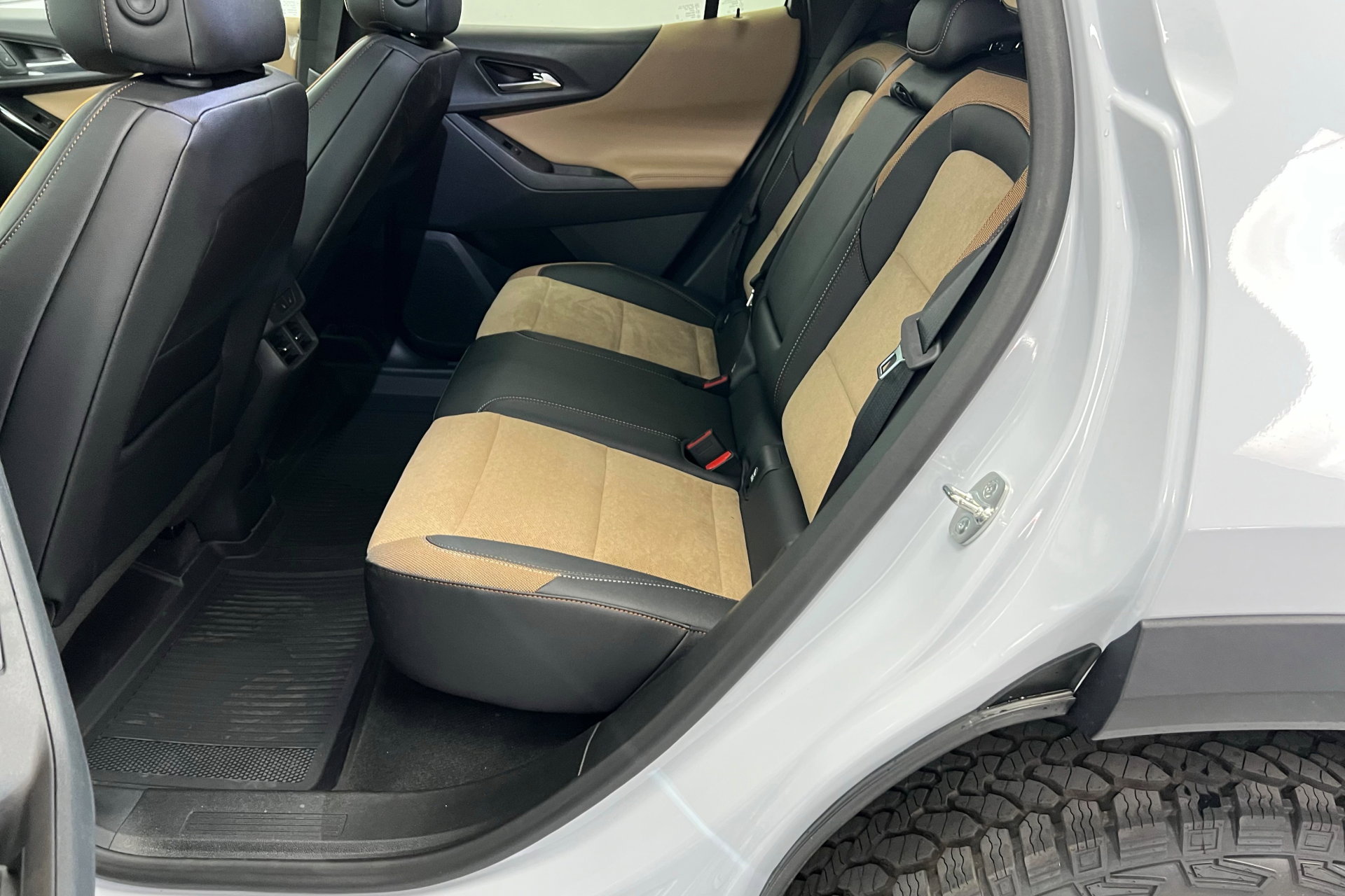 New 2026 Chevrolet Equinox ACTIV w/ Convenience Package III image 22