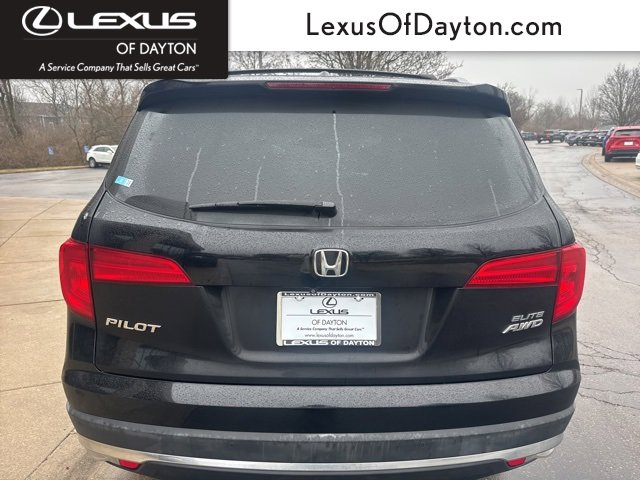 Used 2017 Honda Pilot Elite image 4