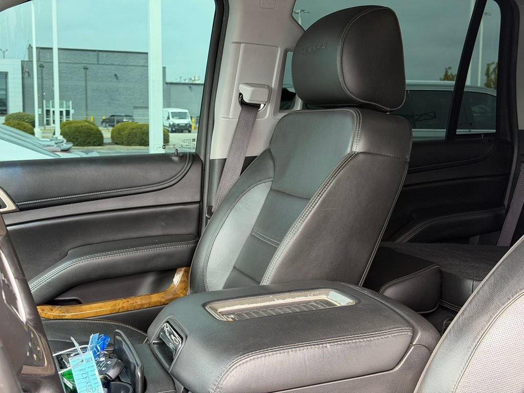Used 2017 GMC Yukon Denali AWD/4WD image 14