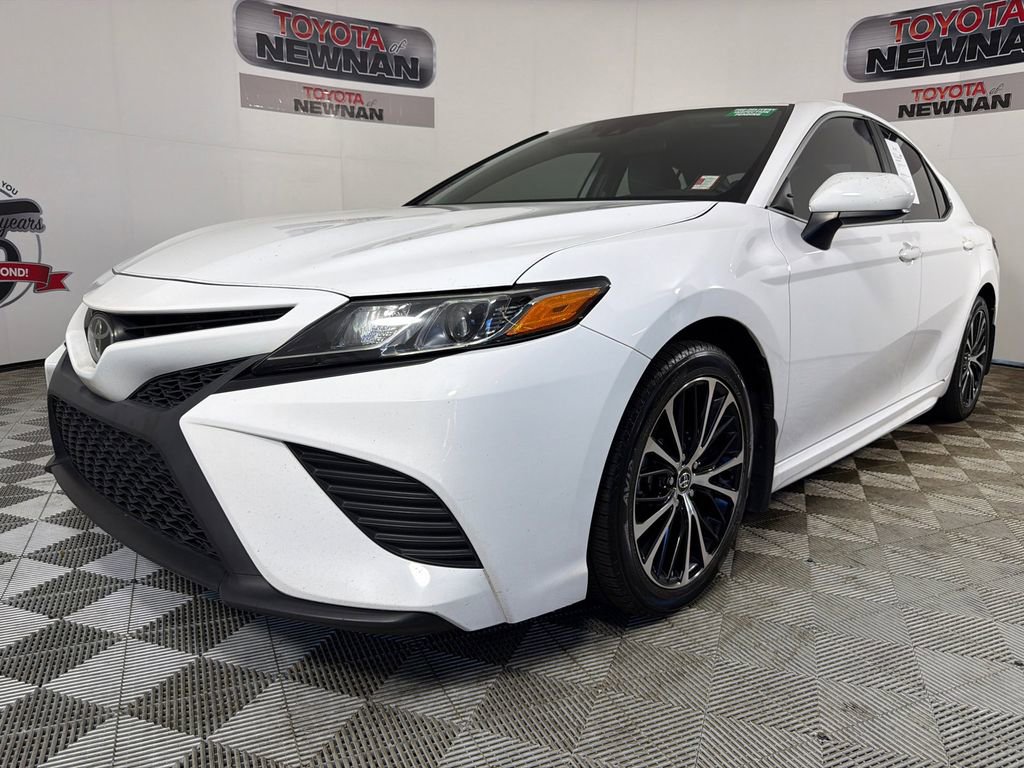Used 2020 Toyota Camry SE FWD image 7