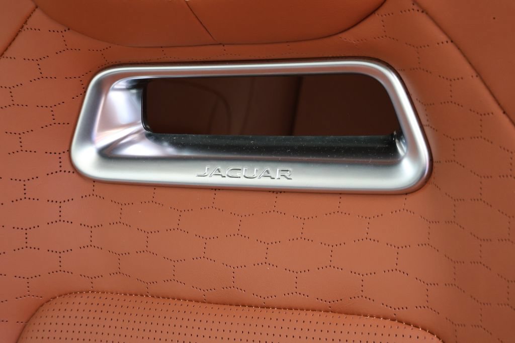 Certified 2026 Jaguar F-PACE R-Dynamic S AWD/4WD image 14