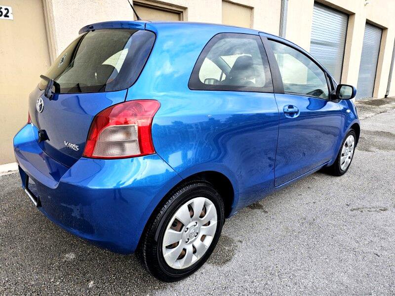 Used 2007 Toyota Yaris 2-Door Hatchback image 10