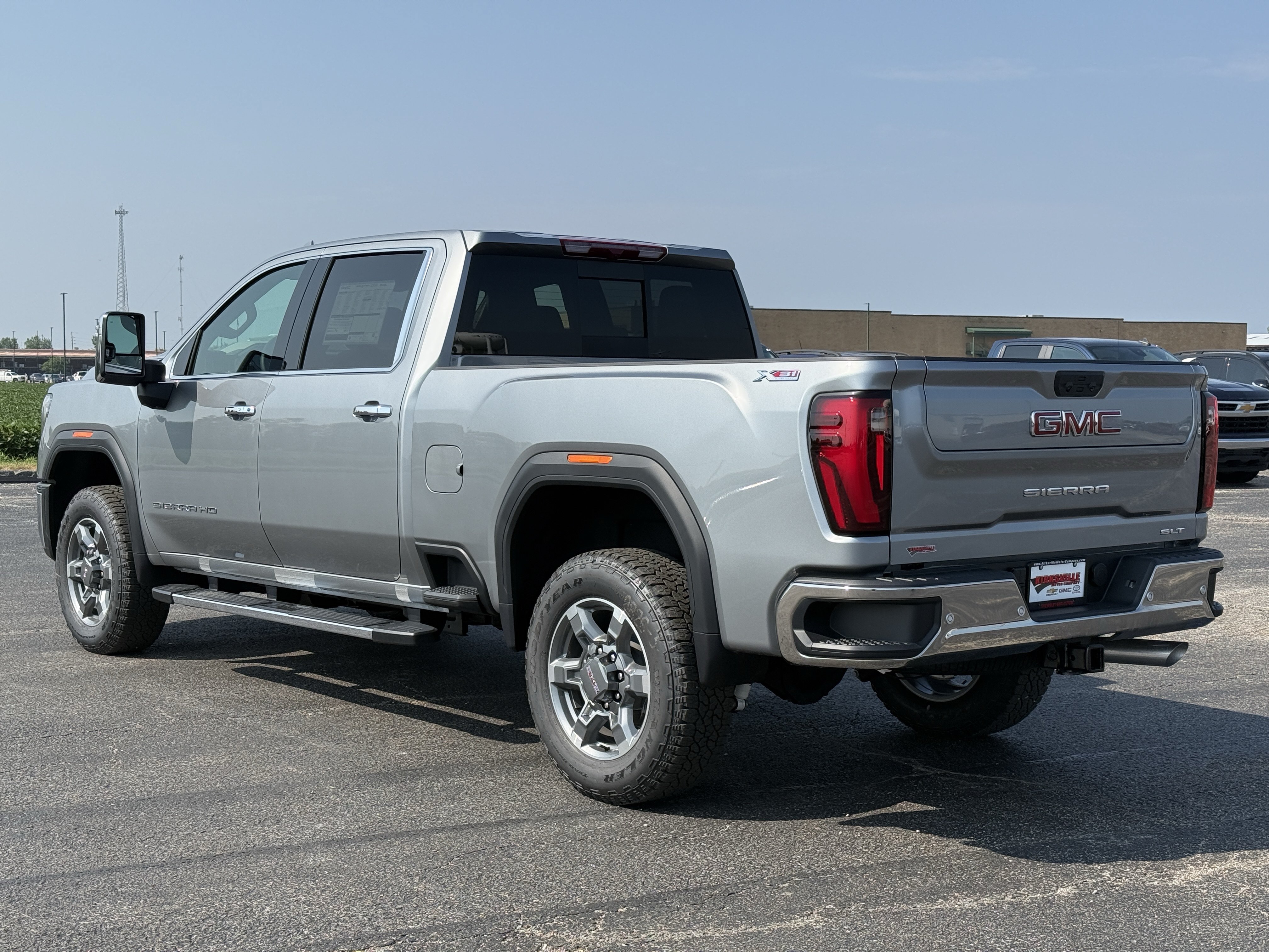 New 2026 GMC Sierra 2500 SLT w/ SLT Premium Package AWD/4WD image 7